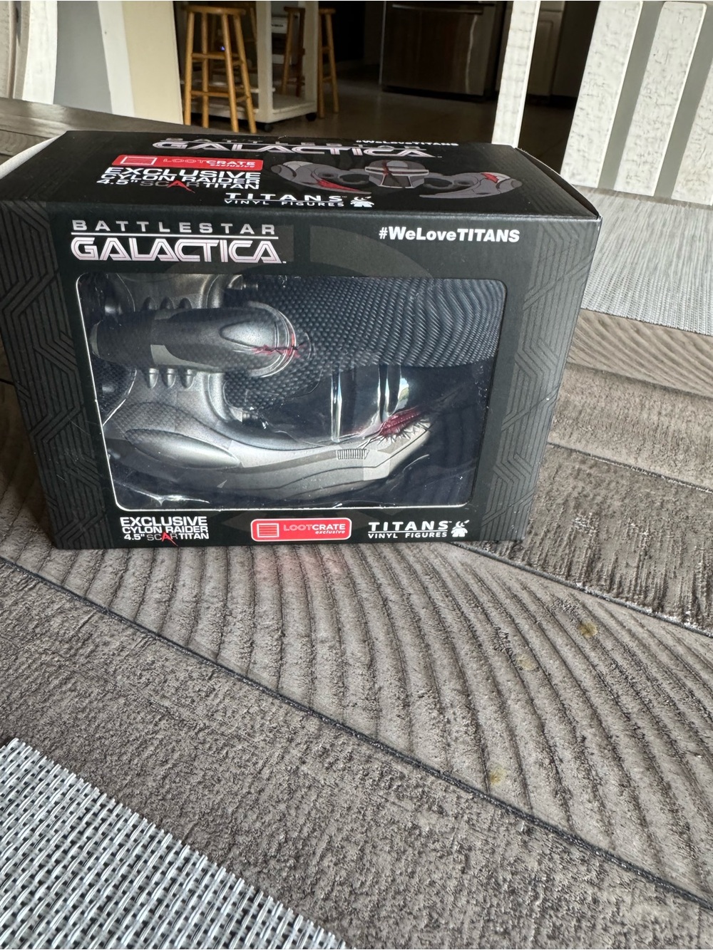 Battlestar Galactica Exclusive Vinyl Figure - Silver and Black